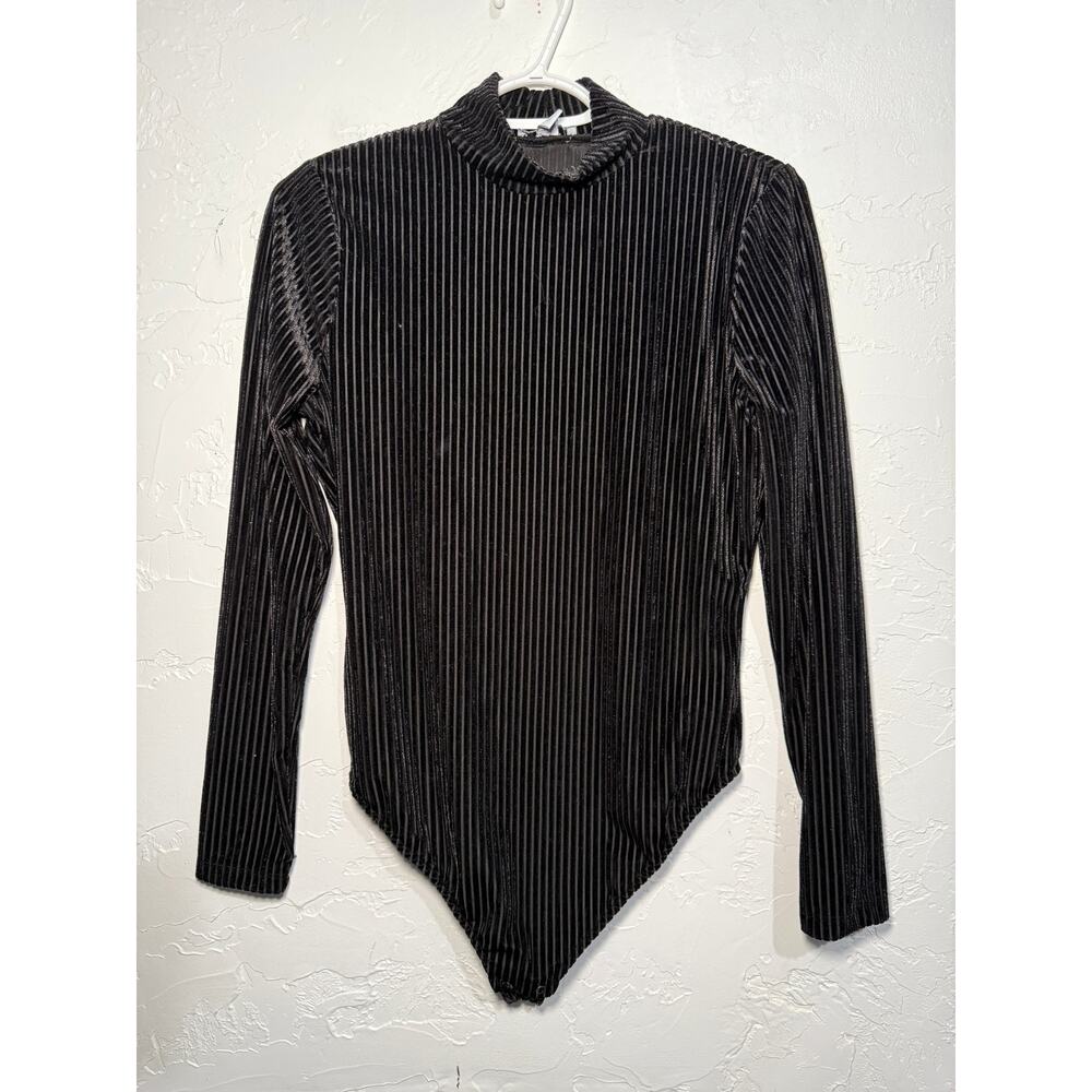 Cara Santana x Nine West velvet striped mock neck long sleeve body suit womens M
